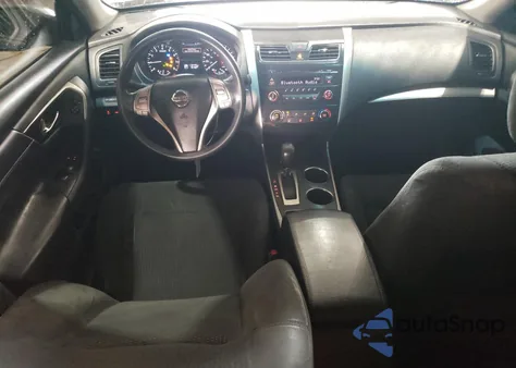 2015 Nissan Altima 2.5 z USA, uszkodzony, nr VIN 1N4AL3AP9FC481582